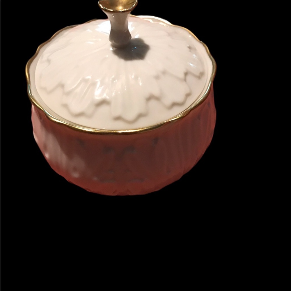 Lenox Cottage Collection - Picture 6 of 6